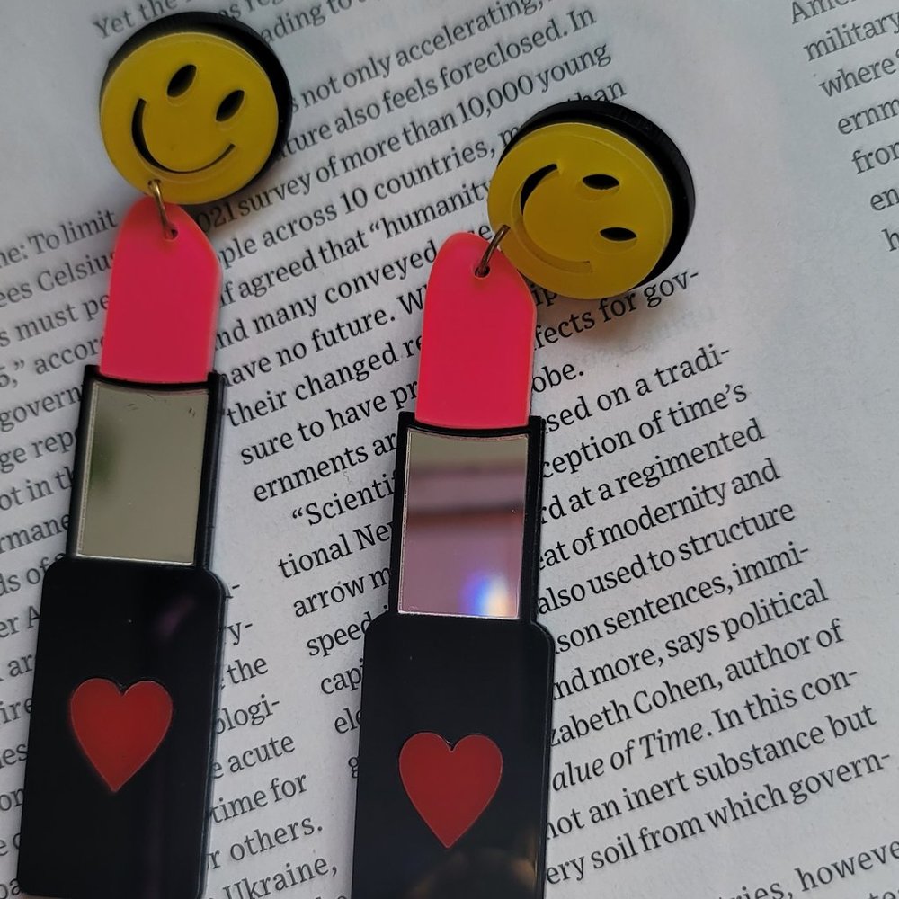 happy face lipstick.